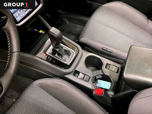 Used 2025 Subaru Forester Premium AWD/4WD image 17