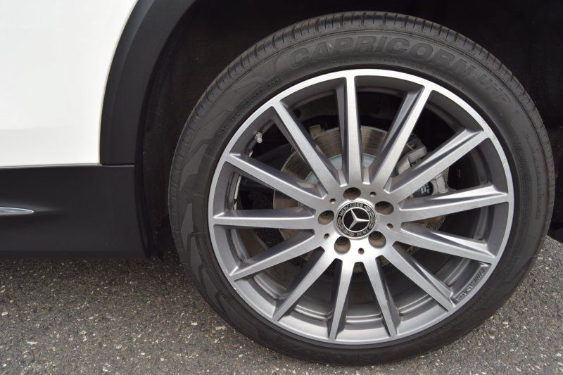 Used 2022 Mercedes-Benz GLB 250 4MATIC image 35