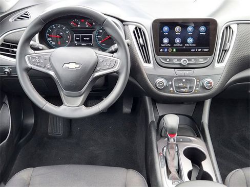 Used 2023 Chevrolet Malibu RS image 25