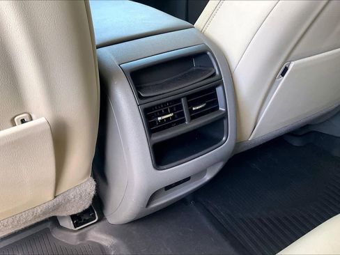 Used 2021 Cadillac XT5 Premium Luxury image 36