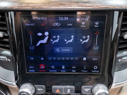 Used 2020 RAM 2500 Laramie image 19