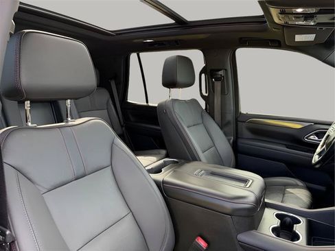 Used 2022 Chevrolet Tahoe RST w/ Sport Performance Package RWD image 37