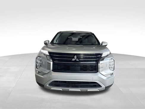 Used 2024 Mitsubishi Outlander SE Black Edition image 8