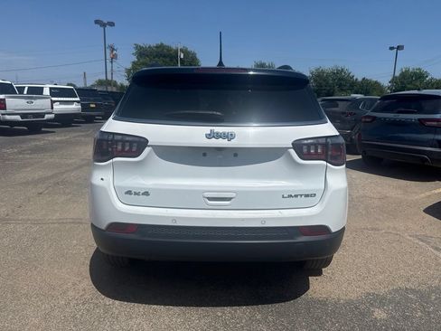 Used 2025 Jeep Compass Limited AWD/4WD image 3