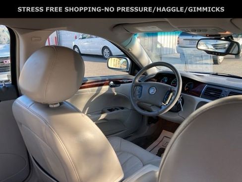 Used 2011 Buick Lucerne CXL image 30