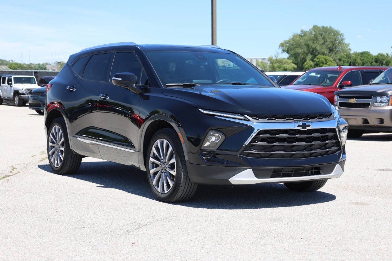 Used 2024 Chevrolet Blazer Premier w/ Enhanced Convenience Package AWD/4WD image 4