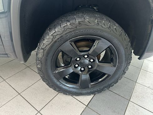 Used 2017 GMC Sierra 1500 4x4 Double Cab w/ Elevation Edition image 16