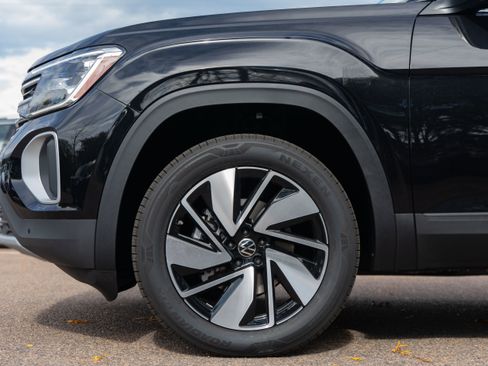 New 2026 Volkswagen Atlas SE image 10