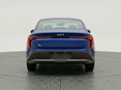 Used 2025 Kia K4 LXS image 7