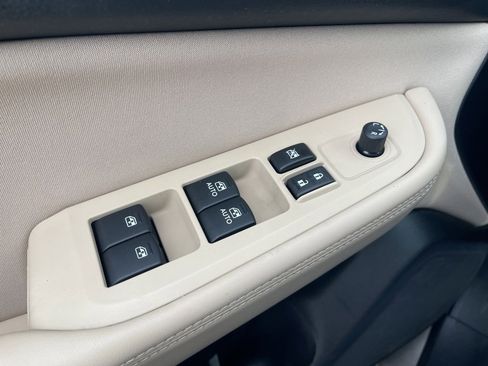 Used 2016 Subaru Legacy 2.5i Premium w/ Moonroof Package image 29