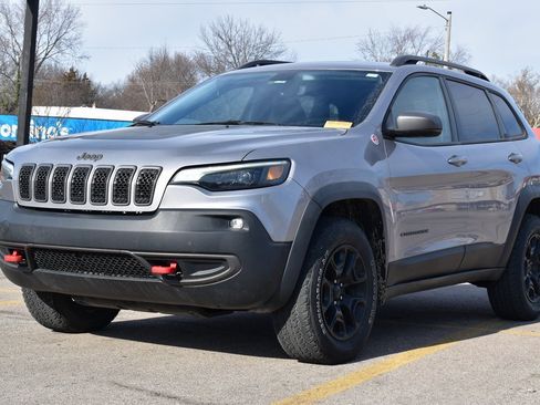 Used 2019 Jeep Cherokee Trailhawk w/ Comfort/Convenience Group image 1
