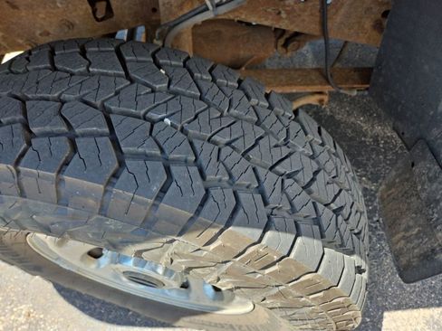 Used 2004 Ford F350 XLT AWD/4WD image 11