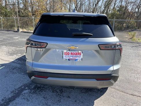 Used 2025 Chevrolet Equinox LT image 4