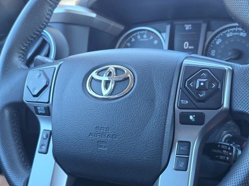 Used 2019 Toyota Tacoma SR5 AWD/4WD image 26