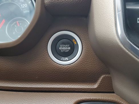 Used 2021 RAM 1500 Laramie image 31