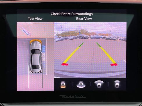 Used 2022 Maserati Quattroporte Trofeo image 34