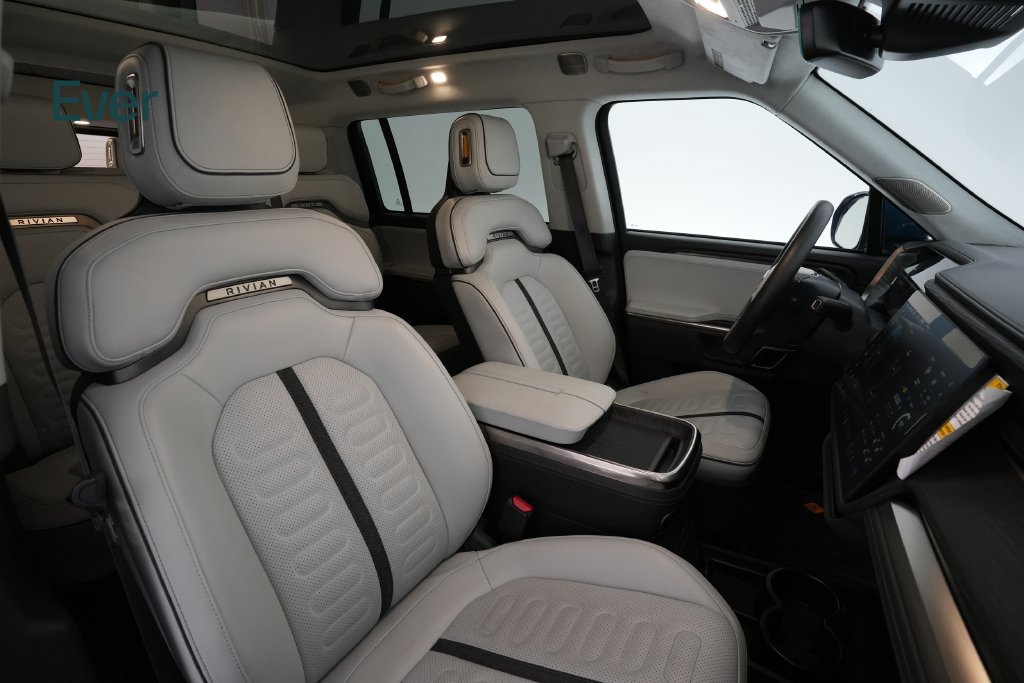Used 2023 Rivian R1S Launch Edition Quad AWD/4WD image 23