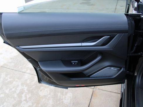 Used 2022 Porsche Taycan Turbo S image 25