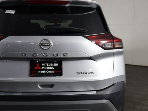 Used 2023 Nissan Rogue SV w/ SV Premium B Package image 16