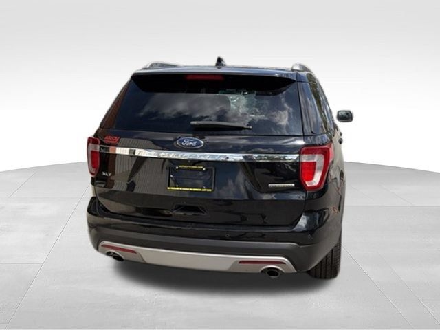 Used 2016 Ford Explorer XLT w/ Equipment Group 202A FWD image 24