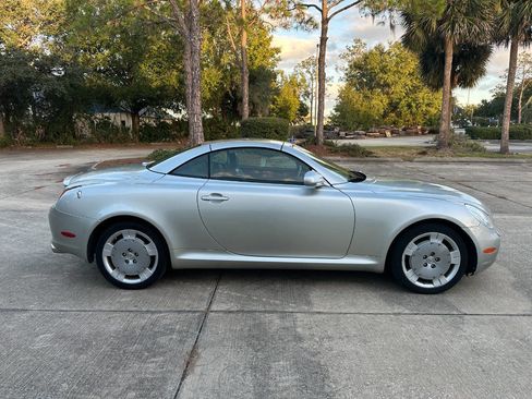 Used 2002 Lexus SC 430 Convertible image 3