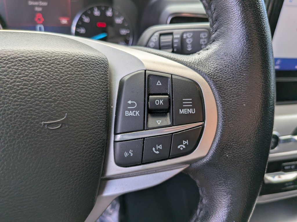 Used 2024 Ford Explorer XLT w/ Equipment Group 202A RWD image 32