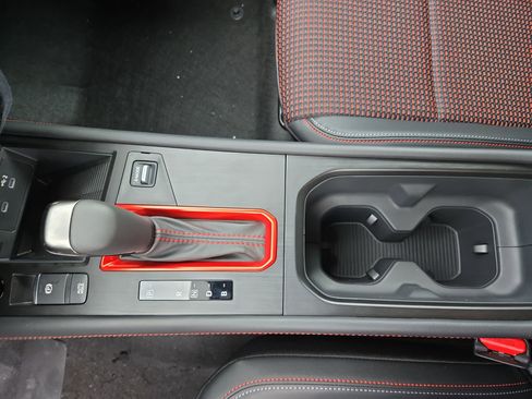 New 2025 Nissan Kicks SR FWD image 19