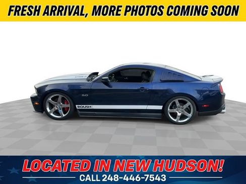 Used 2011 Ford Mustang GT Premium w/ Security Pkg RWD image 5