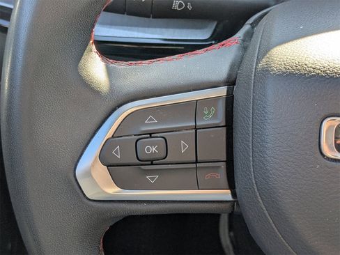 Used 2024 Jeep Compass Trailhawk image 28