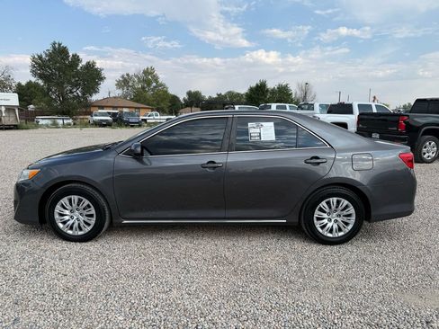 Used 2014 Toyota Camry LE FWD image 6
