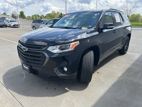 Used 2021 Chevrolet Traverse Premier w/ Redline Edition AWD/4WD image 3