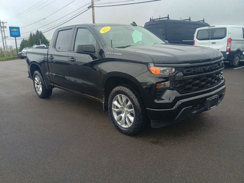 Used 2023 Chevrolet Silverado 1500 Custom AWD/4WD image 9