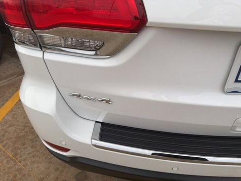 Used 2019 Jeep Grand Cherokee Limited image 6