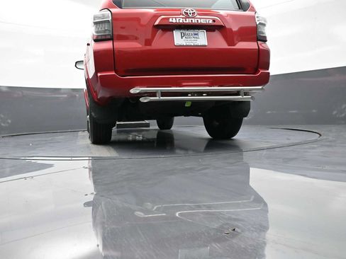 Used 2016 Toyota 4Runner SR5 AWD/4WD image 29