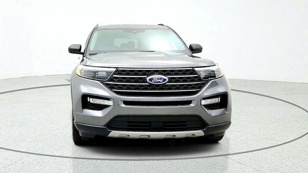 Used 2024 Ford Explorer XLT w/ Equipment Group 202A AWD/4WD image 2