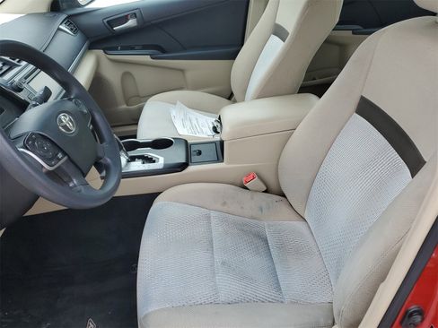 Used 2012 Toyota Camry LE image 17