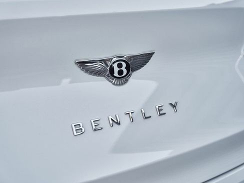 Used 2022 Bentley Bentayga image 10