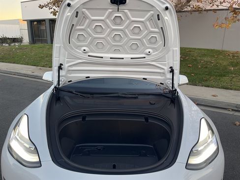 Used 2020 Tesla Model 3 Long Range image 32