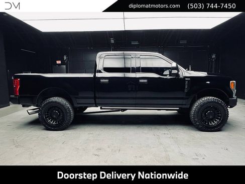 Used 2017 Ford F250 Platinum w/ Platinum Ultimate Package AWD/4WD image 8