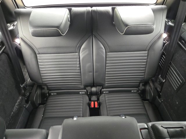 Used 2019 Land Rover Discovery HSE AWD/4WD image 13
