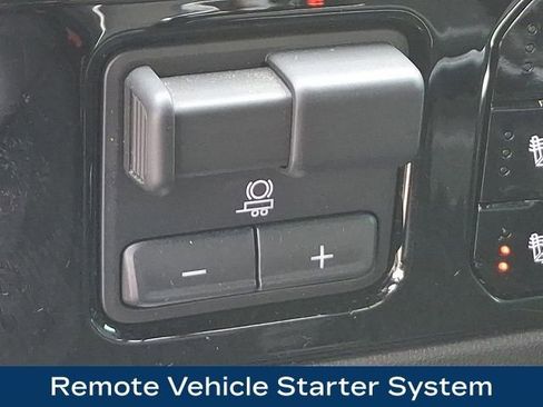 Used 2023 Chevrolet Silverado 1500 High Country w/ Technology Package AWD/4WD image 16