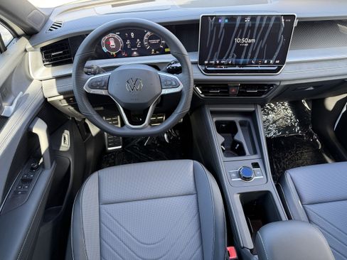New 2026 Volkswagen Tiguan SE R-Line image 12