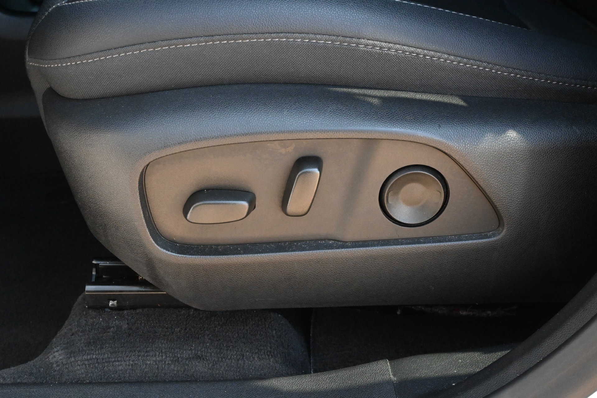 Used 2025 Chevrolet Equinox LT w/ Convenience Package II FWD image 16