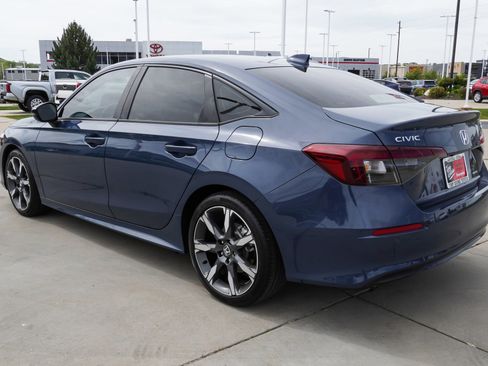 Used 2025 Honda Civic Sport Touring image 6