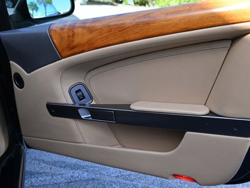 Used 2005 Aston Martin DB9 Coupe RWD image 18