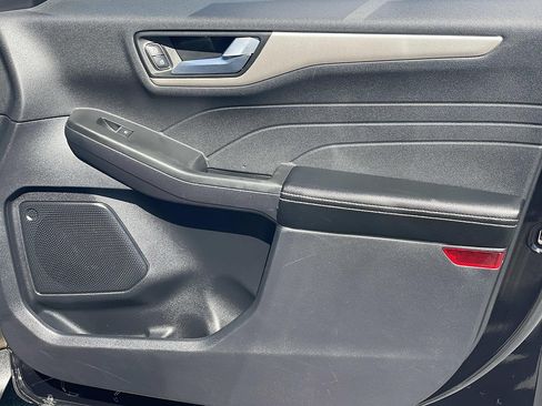 Certified 2022 Ford Escape SEL AWD/4WD image 36