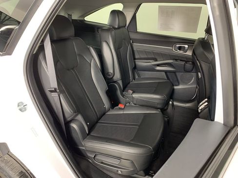 Used 2024 Kia Sorento SX AWD/4WD image 38
