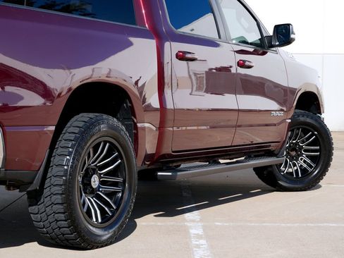 Used 2021 RAM 1500 Big Horn RWD image 34