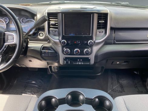 Used 2024 RAM 2500 Big Horn AWD/4WD image 11