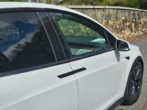 Used 2024 Tesla Model X AWD/4WD image 21